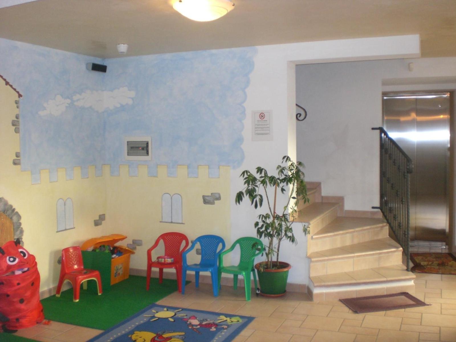 Albergo Pensione Serenetta Varena Exteriér fotografie